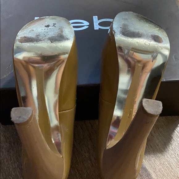 Bebe Khloe Nude Shoe - Picture 3 of 5
